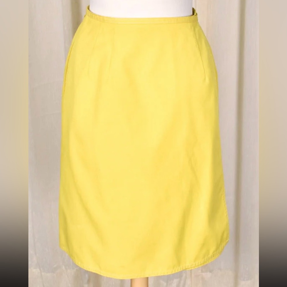 VINTAGE 70’s KORET Sunshine Yellow Midi Wrap Skirt W/ Belted Detail and Pockets. - Picture 13 of 16
